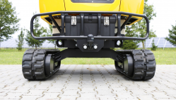 Leistungsstarker Buschholzhäcksler mit Fernbedienung auf verstellbarem Raupenfahrwerk
 LS 160 DW Track RC